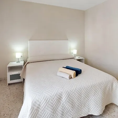 2 Bedroom Awesome In Holiday home Chipiona